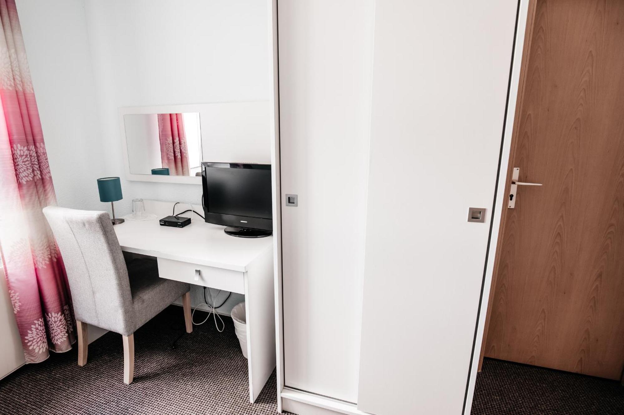 Hotel Am Fluss Heidesee ภายนอก รูปภาพ